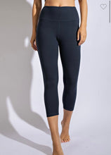 Load image into Gallery viewer, Butter Soft Capri Leggings